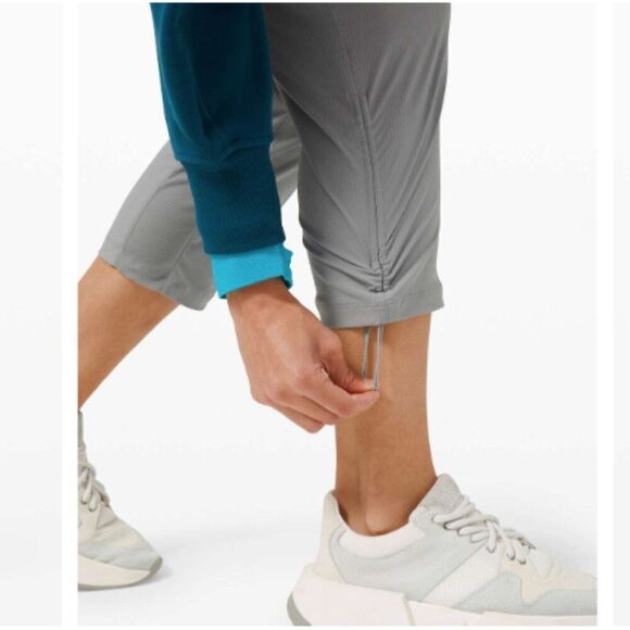 Lululemon Beyond the Studio Crop Joggers Pants Size 4 - Picture 12 of 12